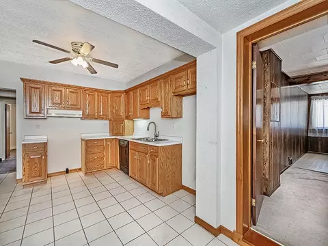 1694 Dime Rd, Vandergrift, PA 15690 photo 6