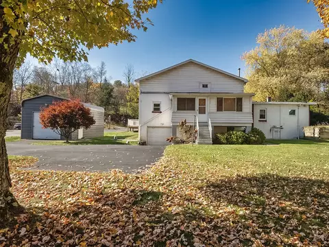 1694 Dime Rd, Vandergrift, PA 15690