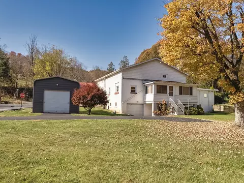 1694 Dime Rd, Vandergrift, PA 15690 photo 2
