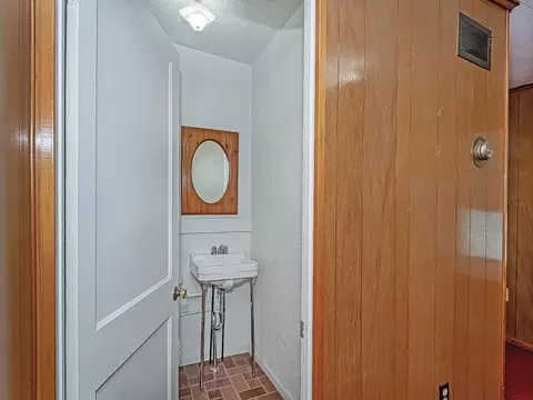 1694 Dime Rd, Vandergrift, PA 15690 photo 17