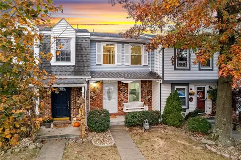 927 Lynwood Ct, Cranberry Township, PA 16066