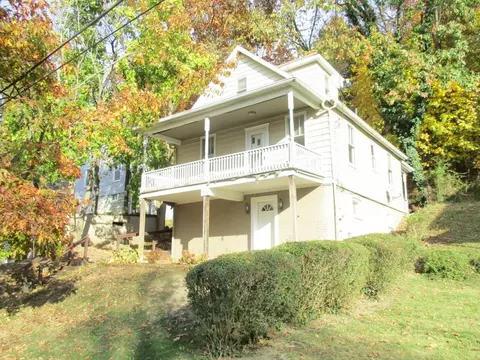 1000 5th Street Ext, Ambridge, PA 15003
