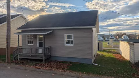 206 Third St, Vestaburg, PA 15368