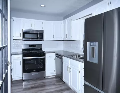 Kitchen - 286 Todd Ln, Monaca, PA 15061 photo 1 of 1