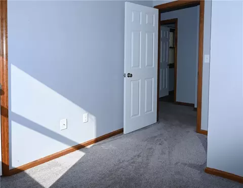 Bedroom - 286 Todd Ln, Monaca, PA 15061 photo 3 of 5
