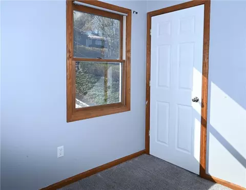 Bedroom - 286 Todd Ln, Monaca, PA 15061 photo 4 of 5