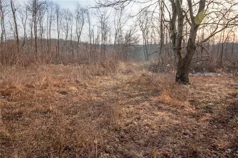 000 Tuscarawas Rd Suping Dr, Beaver, PA 15052