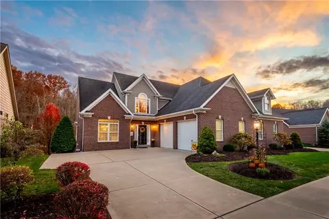 114 Mallard Ln, Mcmurray, PA 15317