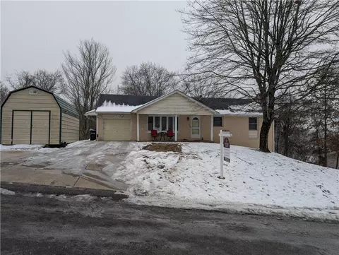135 Fairlane Dr, Industry, PA 15052