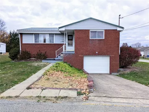 674 Park Ave, Mount Pleasant, PA 15666