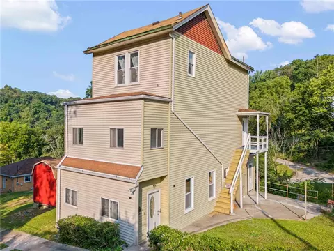 935 Walbridge St, Pittsburgh, PA 15220