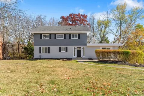 109 Julrich Dr, Mcmurray, PA 15317
