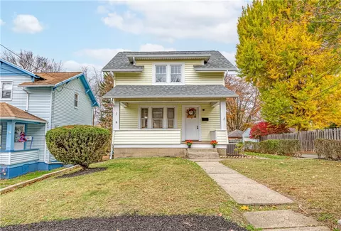 219 7th St, Oakmont, PA 15139