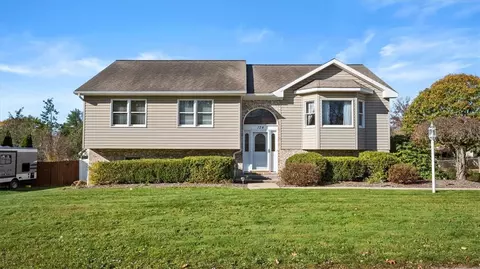 124 Heather Dr, Butler, PA 16001