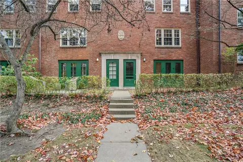 420 Sulgrave Rd, Pittsburgh, PA 15211