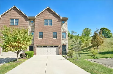 595 Chesnic Dr, Canonsburg, PA 15317