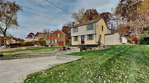 8104 Patricia Dr, Pittsburgh, PA 15237