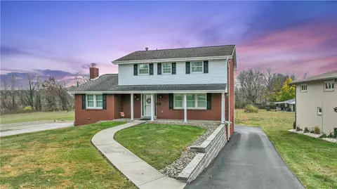 12370 Longview, Irwin, PA 15642