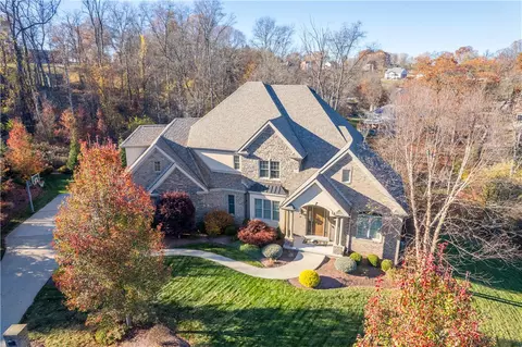 168 Lelak Ln, Venetia, PA 15367