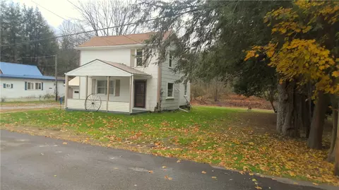 133 E Main St, Renfrew, PA 16053