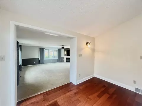 Living - 4908 Simmons Cir, Export, PA 15632 photo 3 of 8