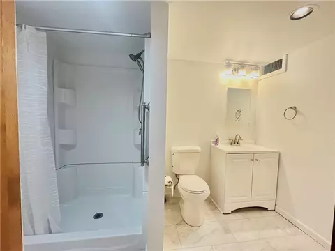 Bath - 4908 Simmons Cir, Export, PA 15632 photo 5 of 5