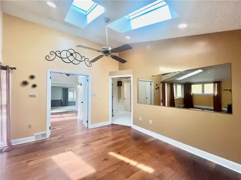 Living - 4908 Simmons Cir, Export, PA 15632 photo 2 of 8