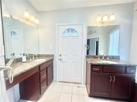 Bath - 4908 Simmons Cir, Export, PA 15632 photo 4 of 5