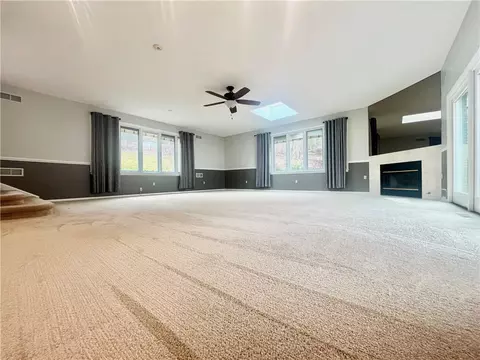 Living - 4908 Simmons Cir, Export, PA 15632 photo 4 of 8