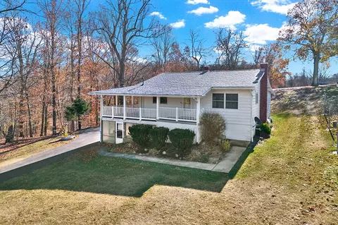 332 Darr Rd, Belle Vernon, PA 15012