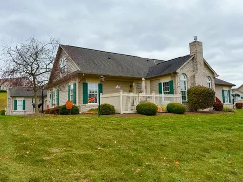 2041 Jamestown Ct, Valencia, PA 16059