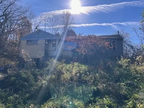 208 Critchlow School Rd, Renfrew, PA 16053