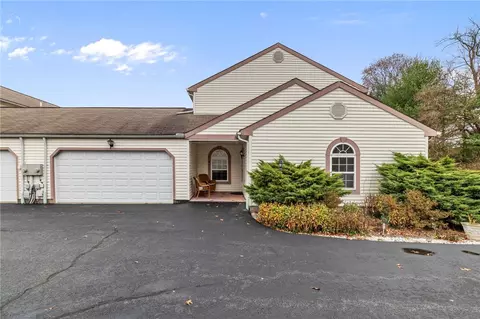 242 Huckleberry Ct, Wexford, PA 15090