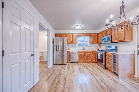 144 Rizzi Dr, Irwin, PA 15642 photo 5