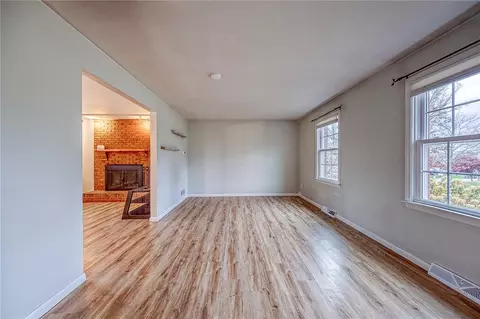 144 Rizzi Dr, Irwin, PA 15642 photo 11