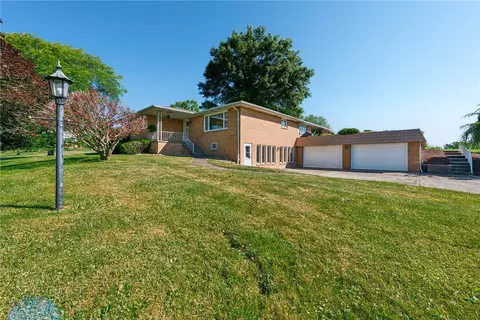 333 Malone Ridge Rd, Washington, PA 15301