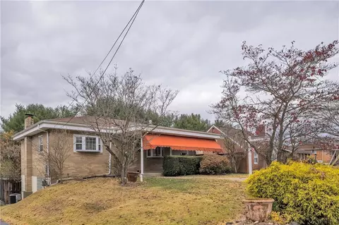 2106 Kansas Ave, White Oak, PA 15131