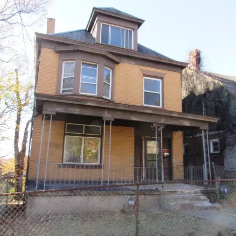 1515 Foliage St, Pittsburgh, PA 15221