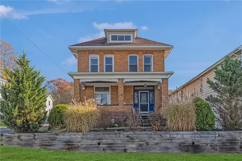 904 Washington Ave, New Galilee, PA 16141