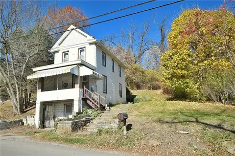 12 Margaret St, Carnegie, PA 15106