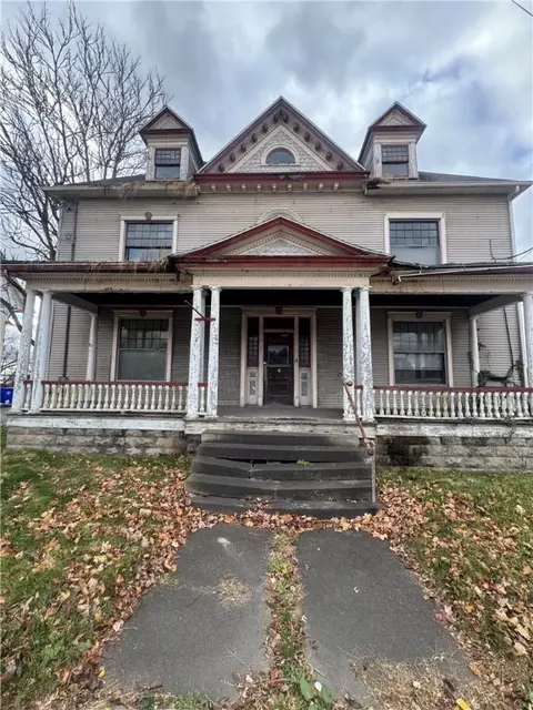 19 S Mercer St, Greenville, PA 16125