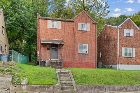 917 Liberty St, Mckees Rocks, PA 15136
