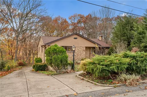 114 Joan Dr, Pittsburgh, PA 15209