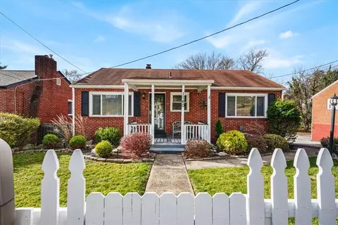 1160 Logan Rd, Bethel Park, PA 15102