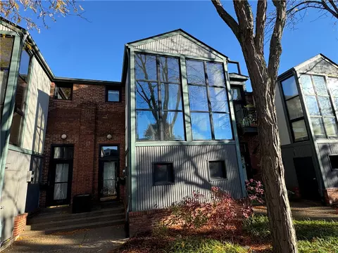 1726 Wharton St, Pittsburgh, PA 15203