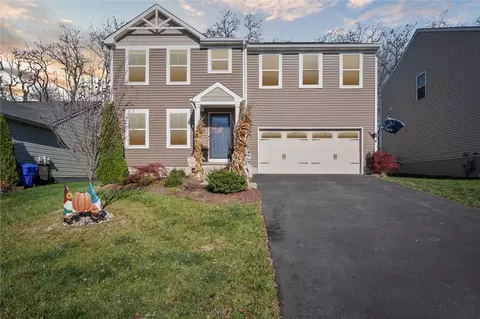 128 Cameron Square Dr, Evans City, PA 16033