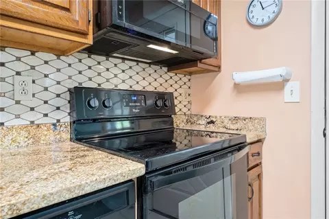 Kitchen - 1828 Ivanhoe Dr, Irwin, PA 15642 photo 3 of 4