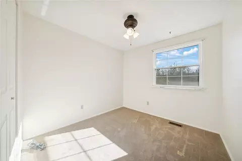Bedroom - 1828 Ivanhoe Dr, Irwin, PA 15642 photo 5 of 7