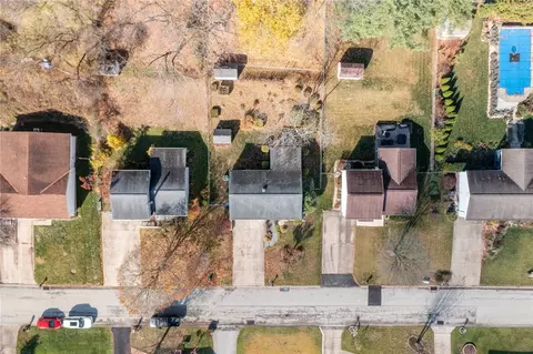 View/Area - 1828 Ivanhoe Dr, Irwin, PA 15642 photo 1 of 3