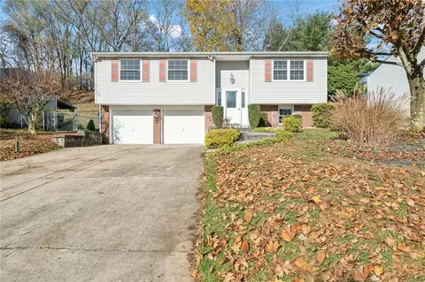 1828 Ivanhoe Dr, Irwin, PA 15642